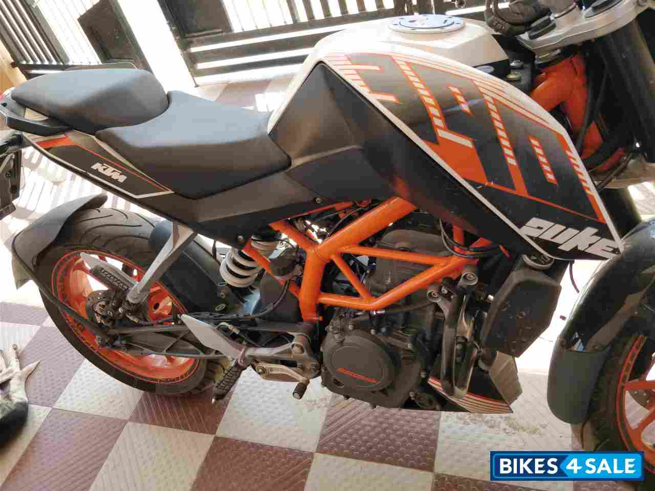 White And Black KTM Duke 390 White And Black KTM Duke 390