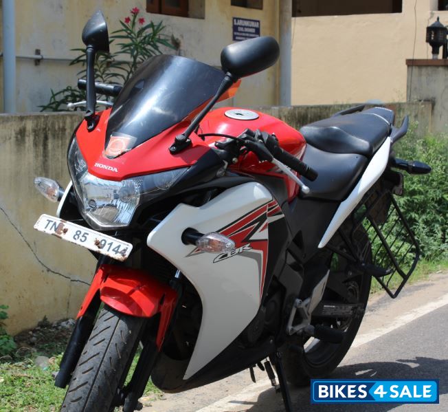 Red And White Honda CBR 150R