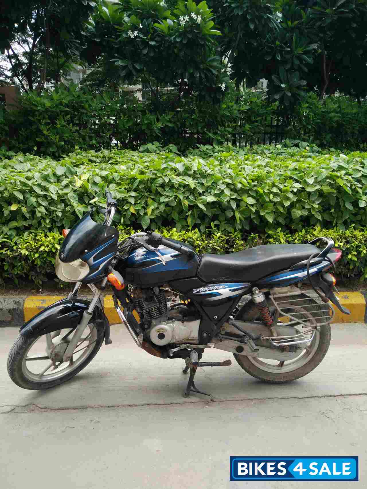 Black Decal Bajaj Discover DTSi 125