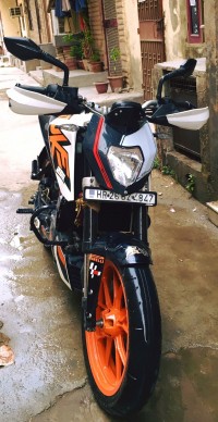 White KTM Duke 200