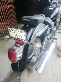 Black Hyosung Aquila GV250