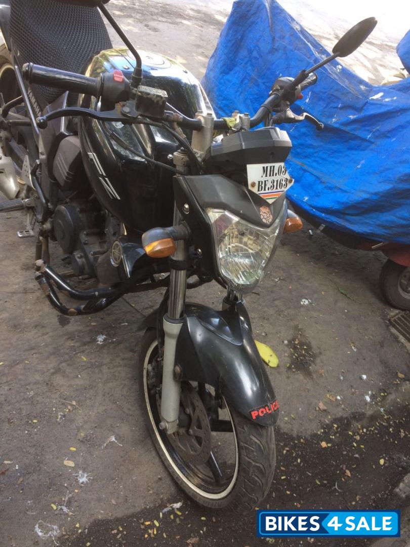 Black Yamaha FZ16