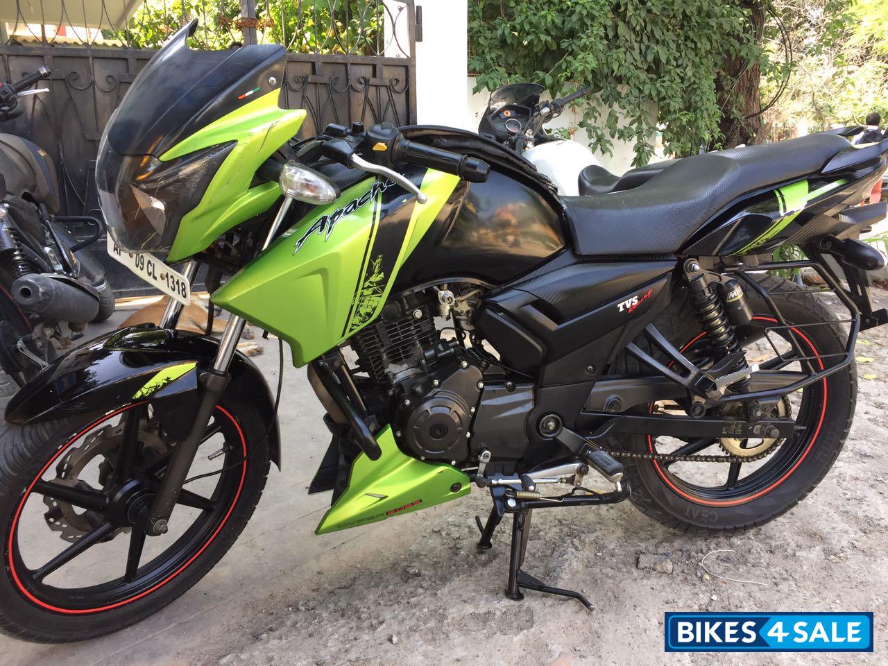 Green TVS Apache RTR 160