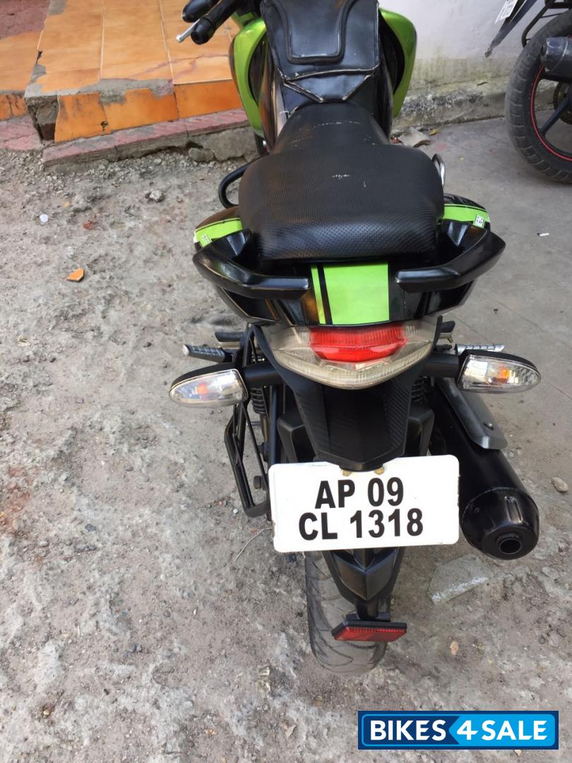 Green TVS Apache RTR 160