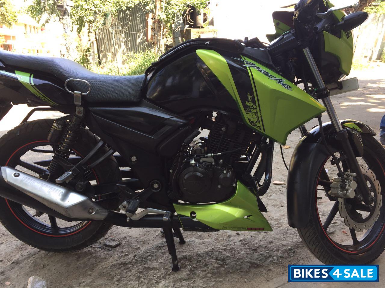 Green TVS Apache RTR 160