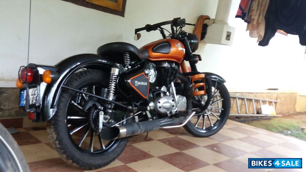 Black Customized Royal Enfield Classic 350