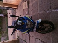 Blue Suzuki Gixxer SF