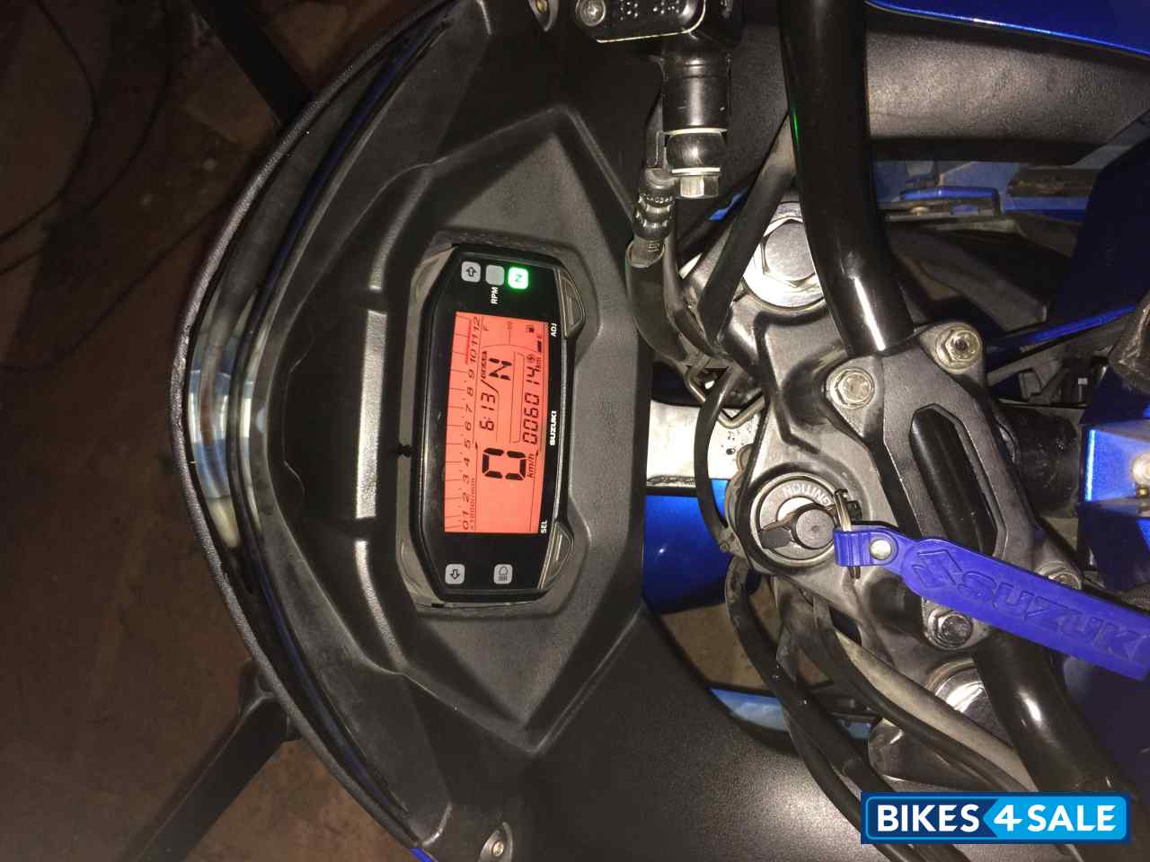 Blue Suzuki Gixxer SF