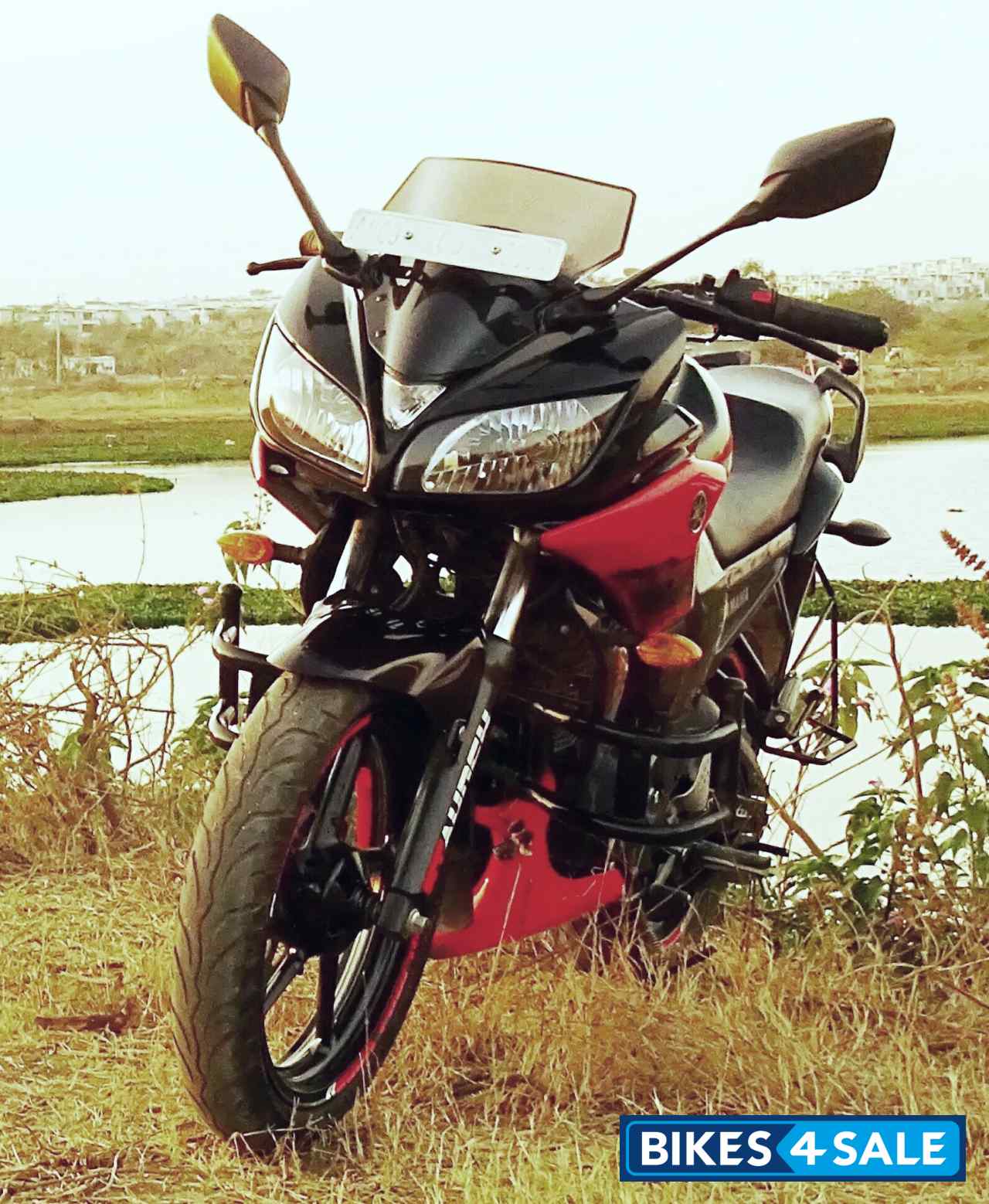 Red And Black Yamaha Fazer