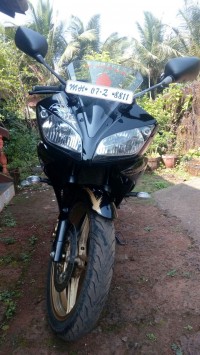 Gold Yamaha YZF R15 V2