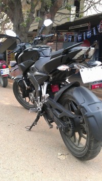 Black Bajaj Pulsar 200 NS