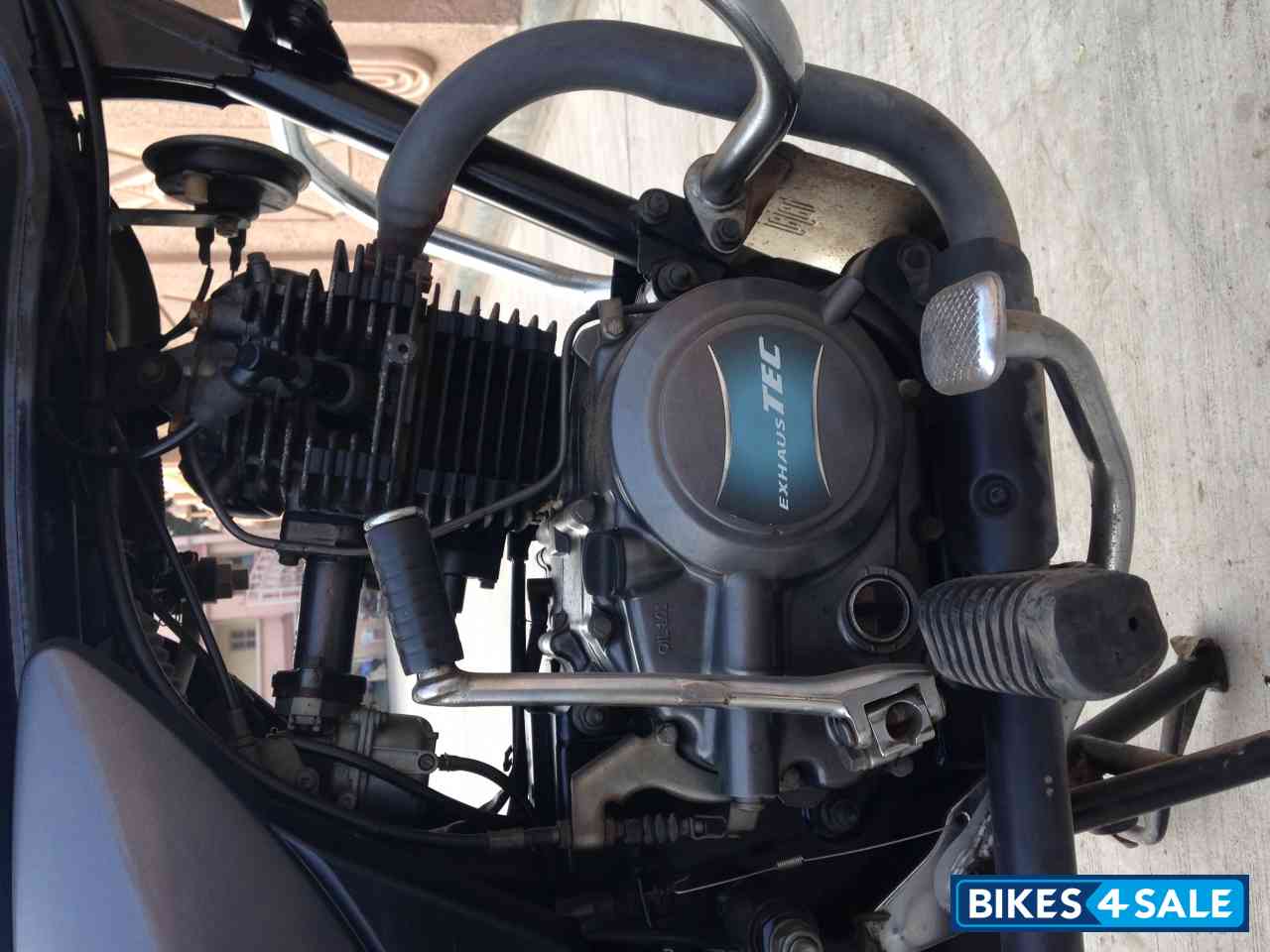 Black Bajaj Platina 100