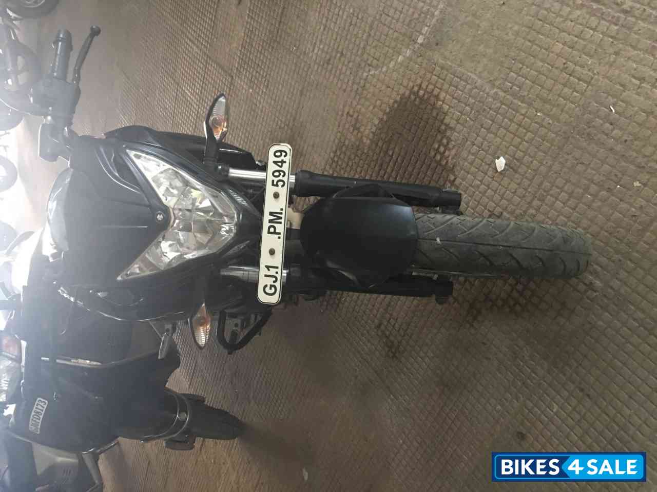 Black Bajaj Pulsar 200 NS