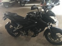 Black Bajaj Pulsar 200 NS