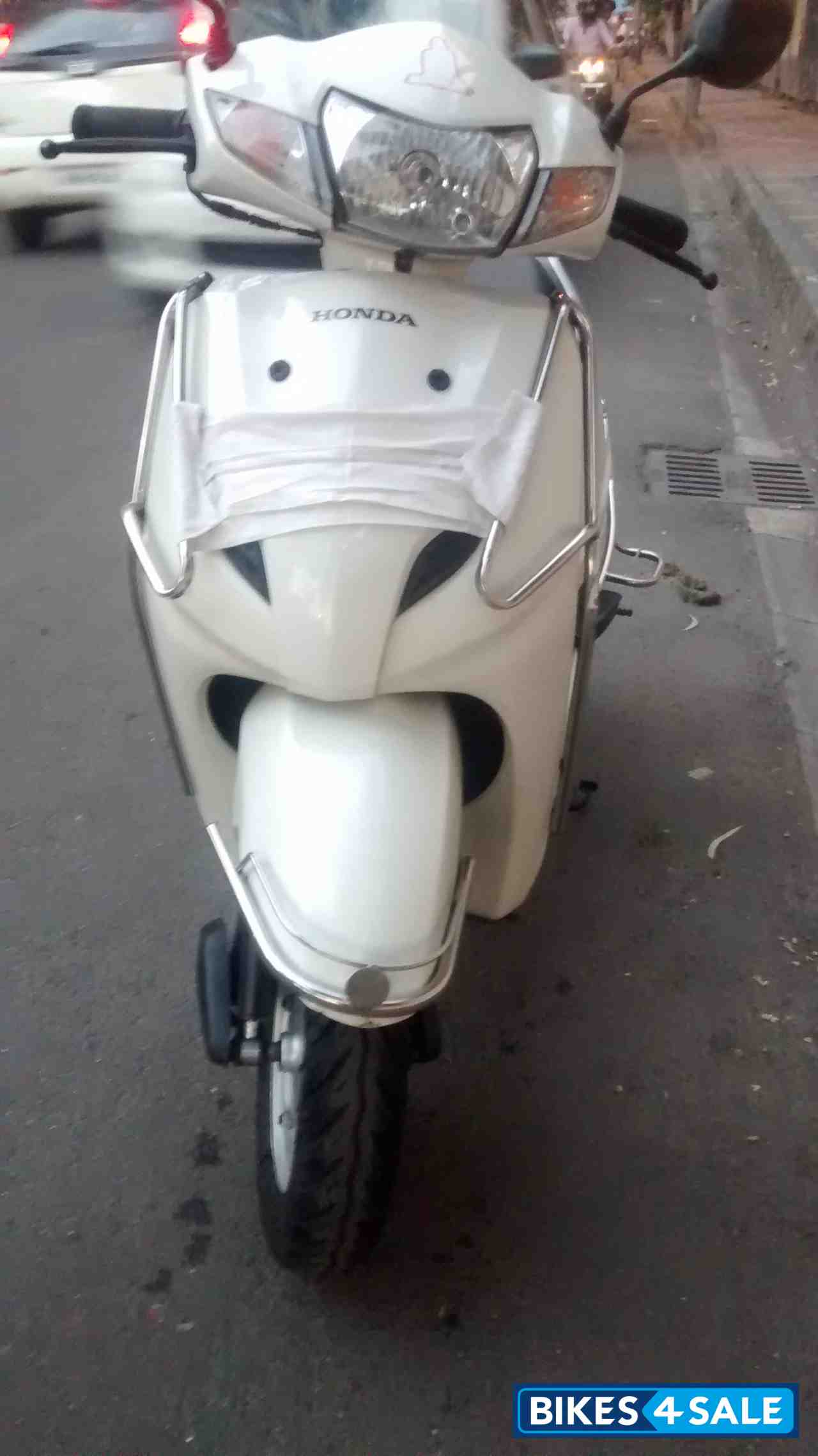 White Honda Activa 3G