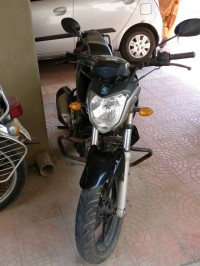 Black Yamaha FZ16