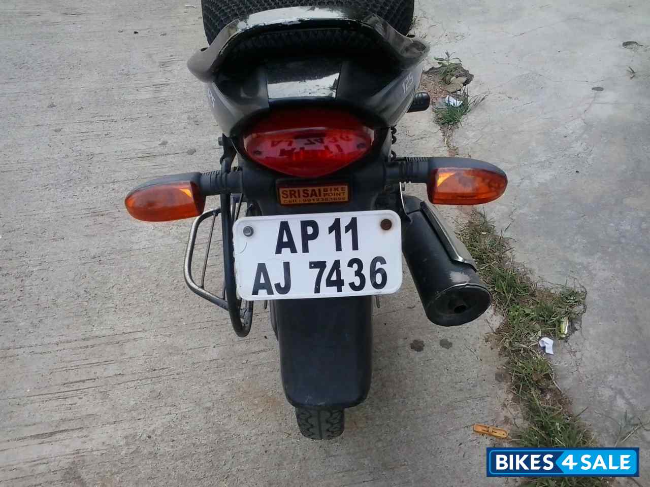 Blue/black Bajaj Platina 125 DTS-Si Blue/black Bajaj Platina 125 DTS-Si