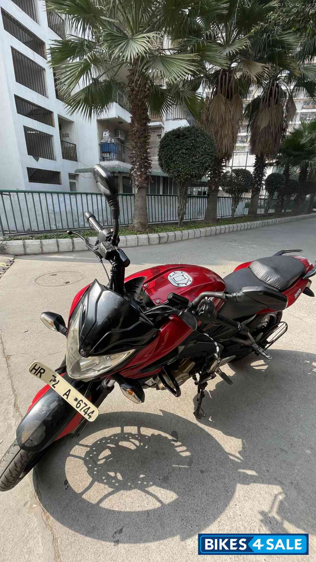 Red Bajaj Pulsar 200 NS