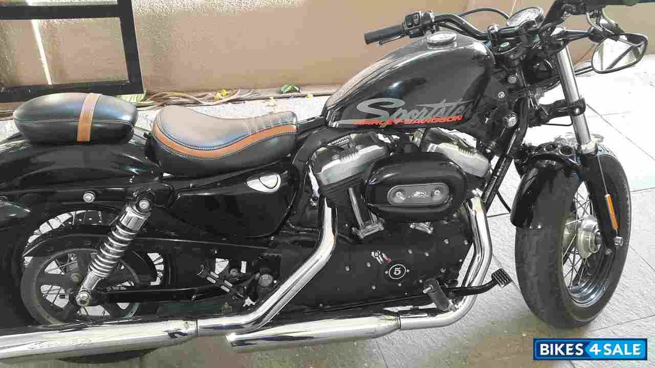 Black Harley Davidson XL 1200X Forty-Eight