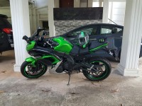 Green And Black Kawasaki Ninja 650R