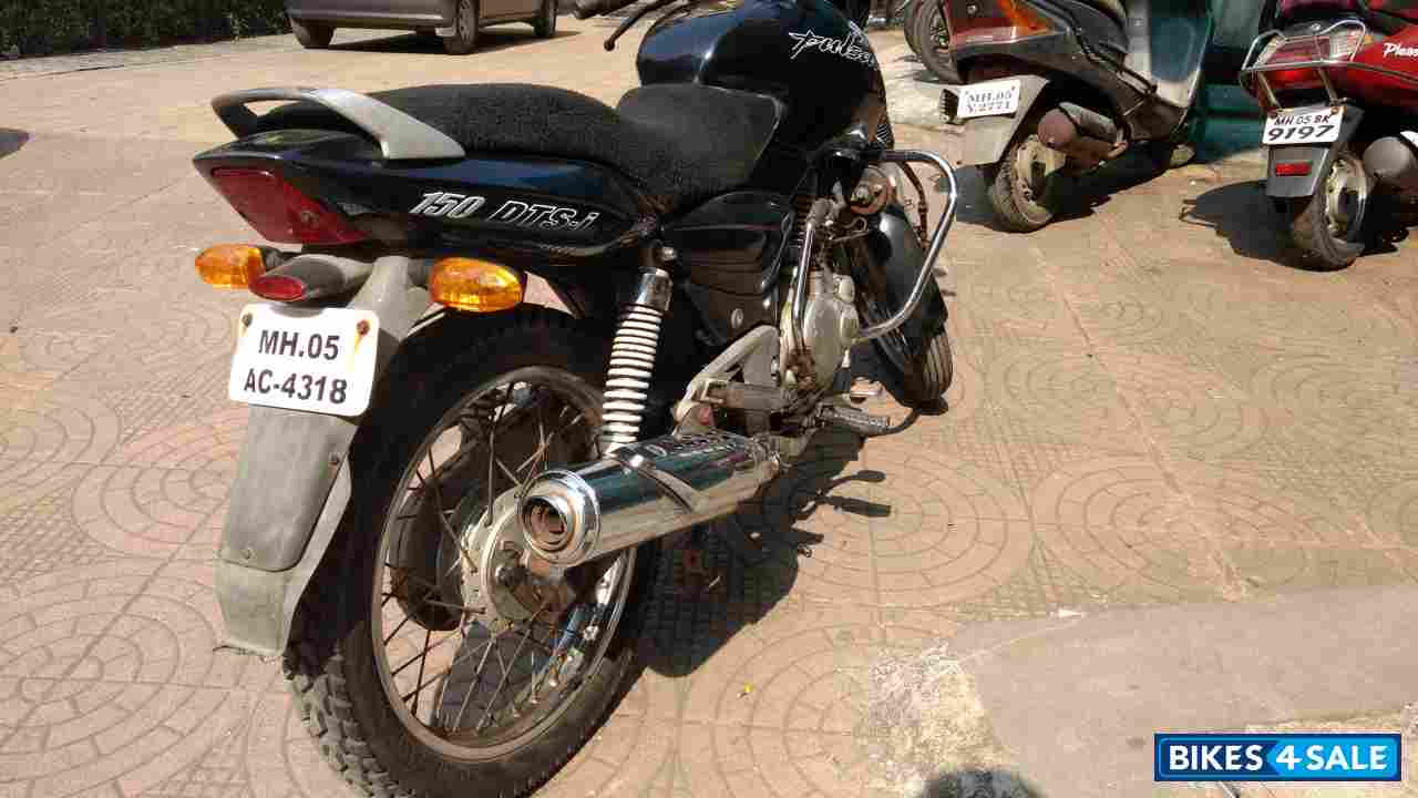 Black Bajaj Pulsar 150 DTSi Black Bajaj Pulsar 150 DTSi