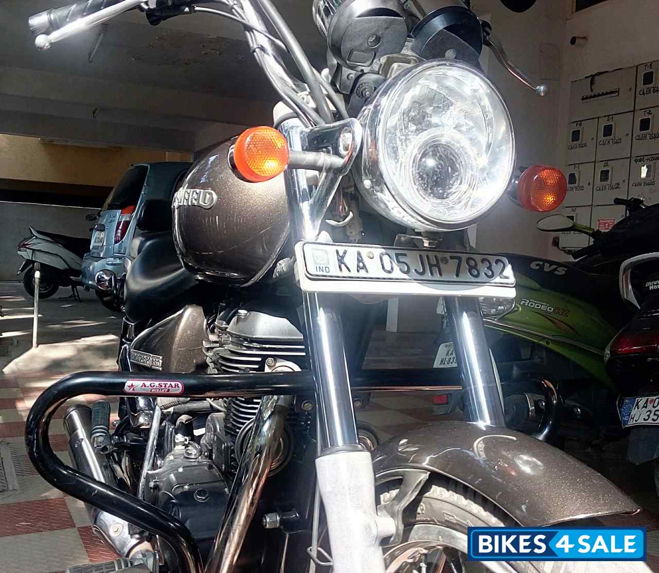 Lightning Grey Royal Enfield Thunderbird