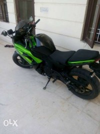 Black - Green Kawasaki Ninja 650R