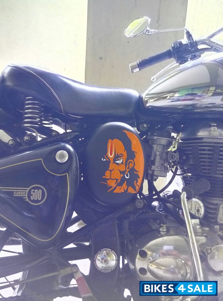 Black Royal Enfield Classic Chrome