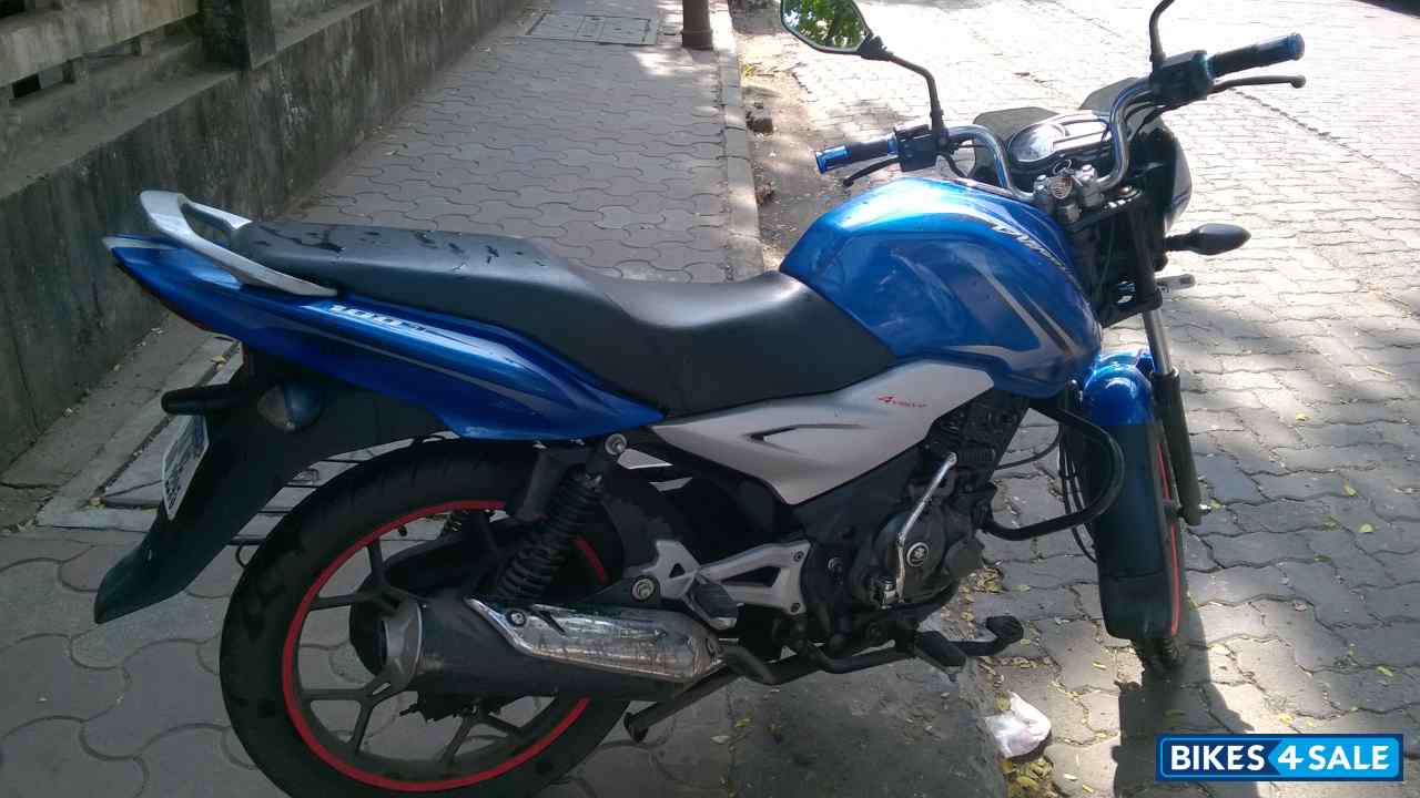 Blue Bajaj Discover 100T