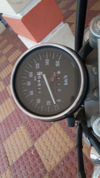 Red Bajaj Avenger 220 DTS-i