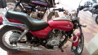 Red Bajaj Avenger 220 DTS-i