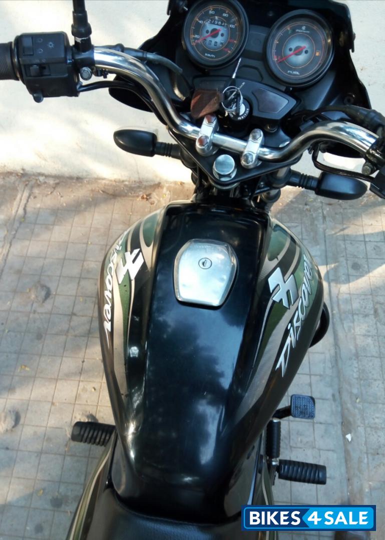 Black Bajaj Discover 100