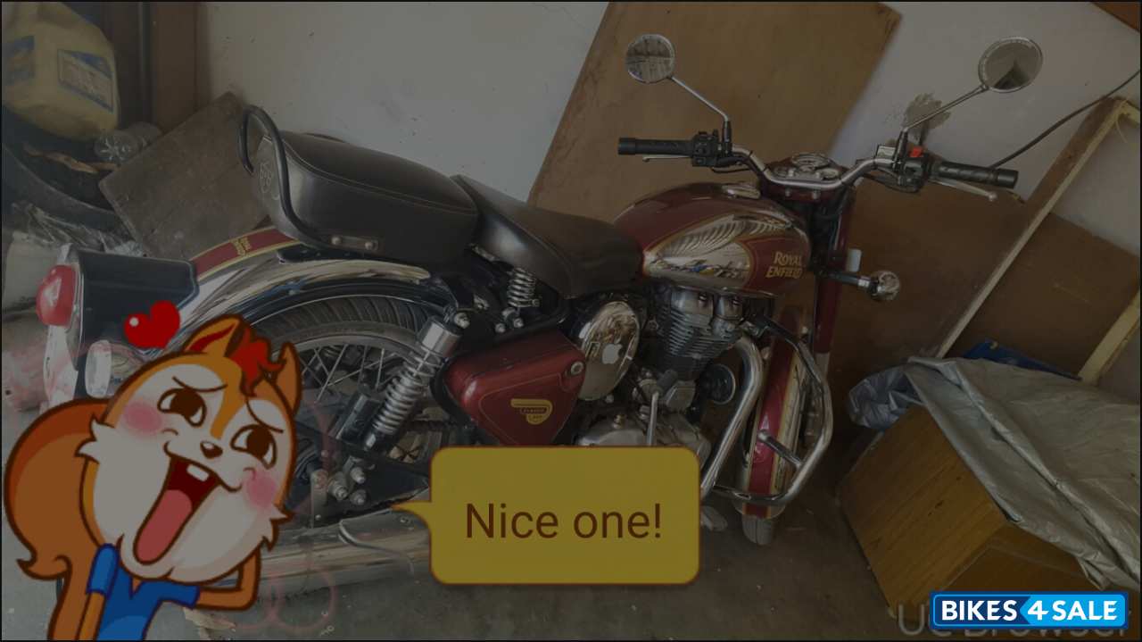 Maroon Royal Enfield Classic Chrome