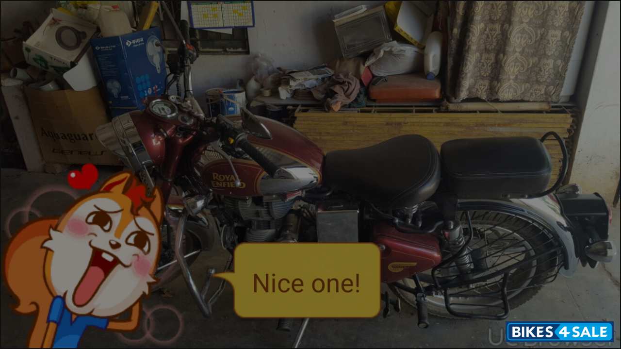 Maroon Royal Enfield Classic Chrome