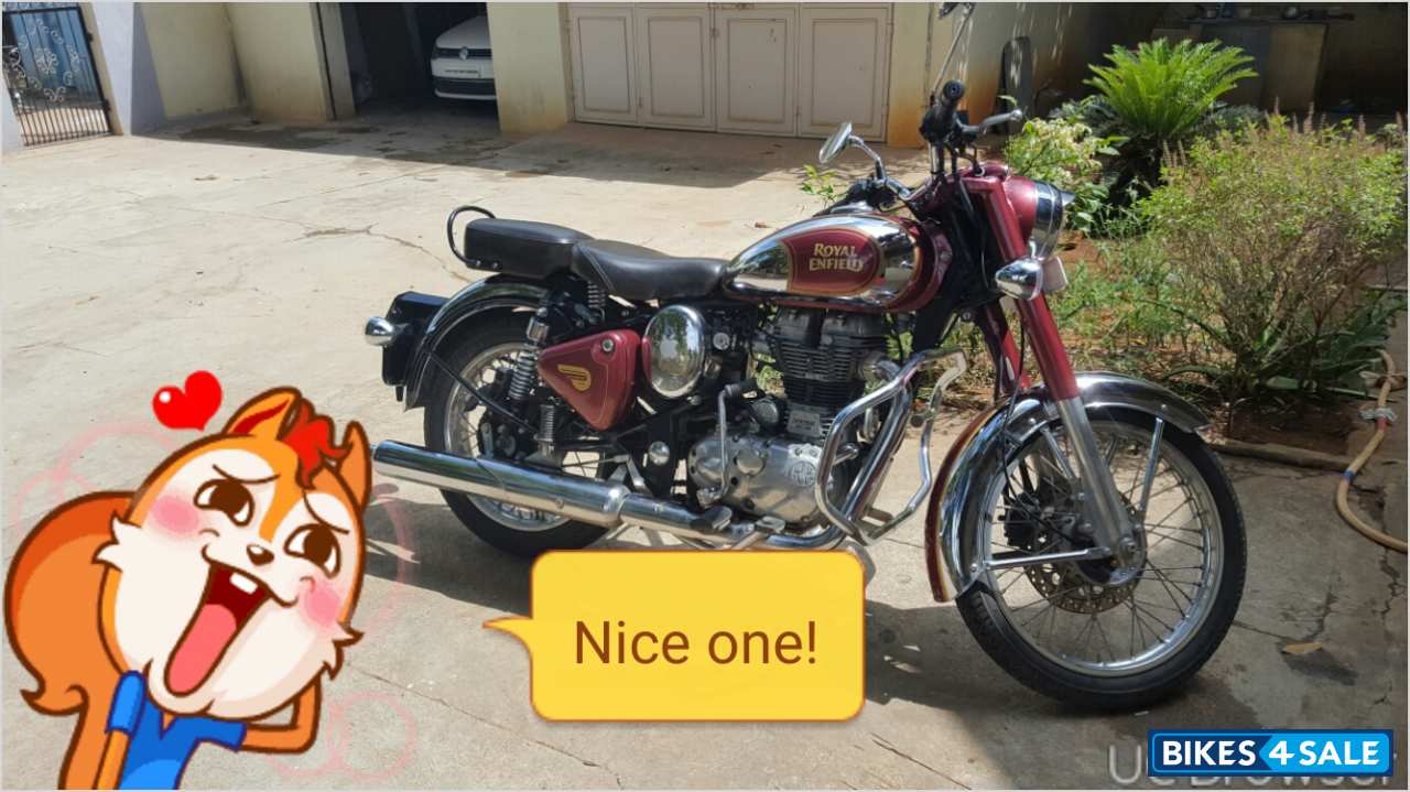 Maroon Royal Enfield Classic Chrome
