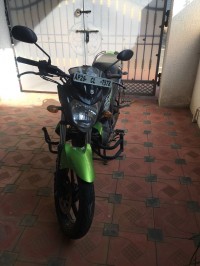 Black/green Yamaha FZ-S