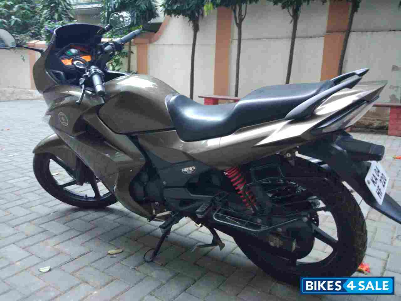 Brownish Hero Karizma ZMR