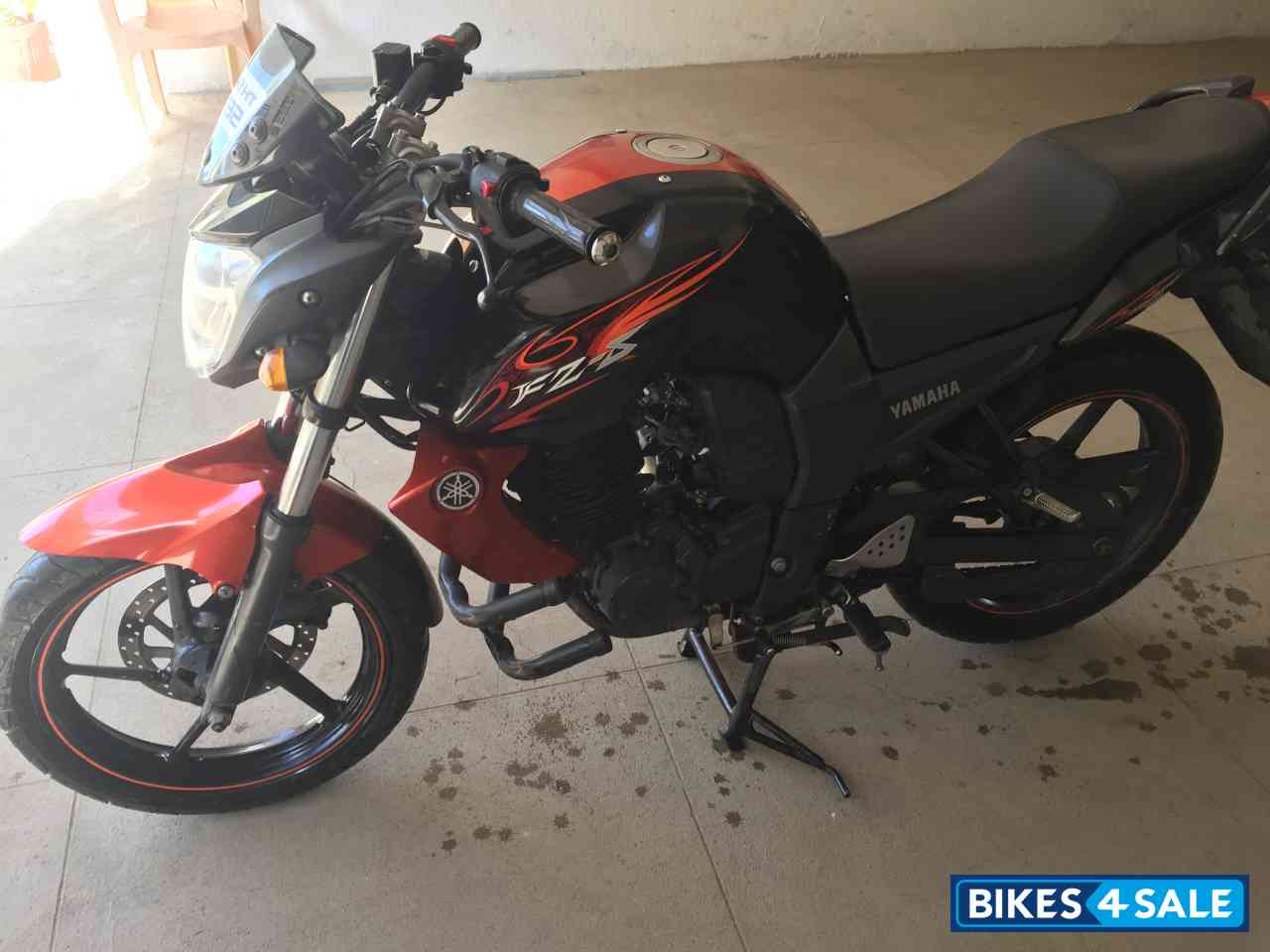 Black/orange Yamaha FZ-S