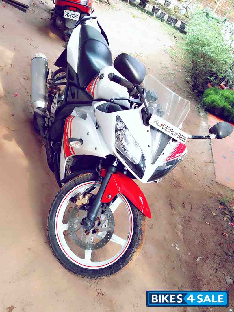 White  And Red Yamaha YZF R15