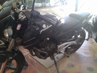 Black Bajaj Pulsar 200 DTSi