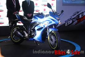 Blue Suzuki Gixxer SF