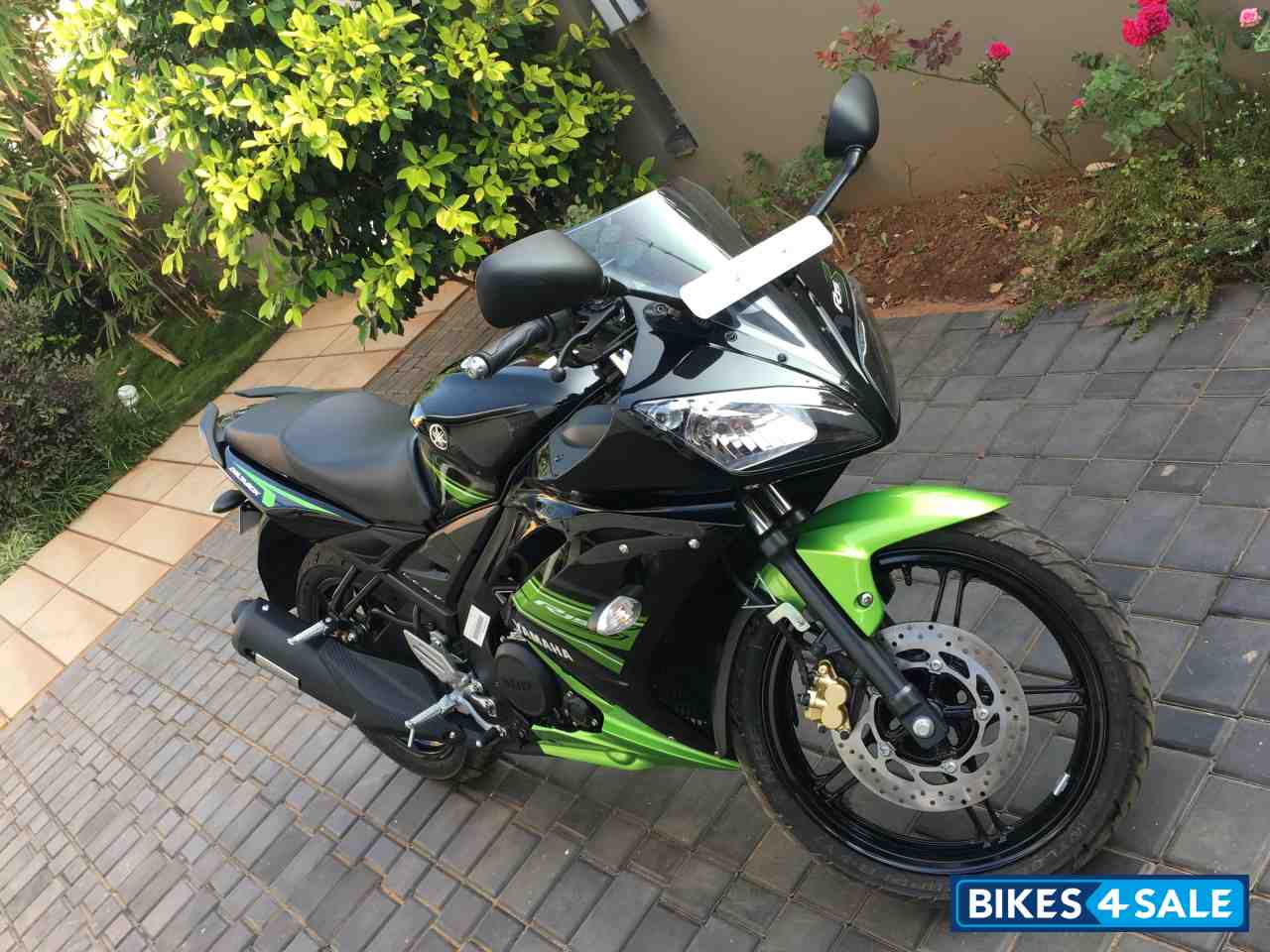 yamaha r15 green black