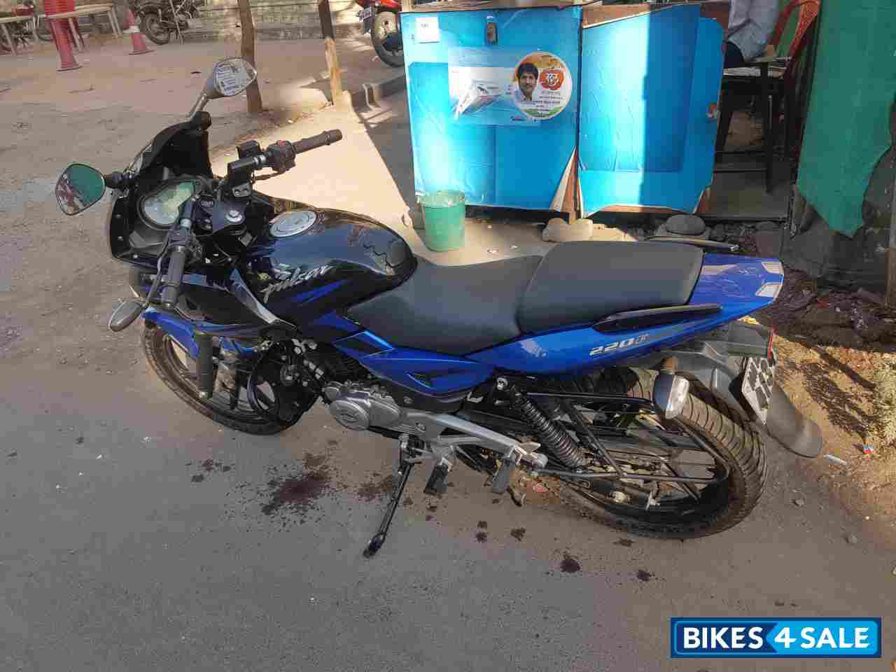Black & Blue Bajaj Pulsar 220F