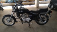 Black Bajaj Avenger 220 DTS-i