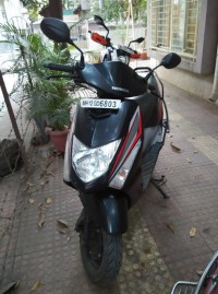 Black Honda Dio
