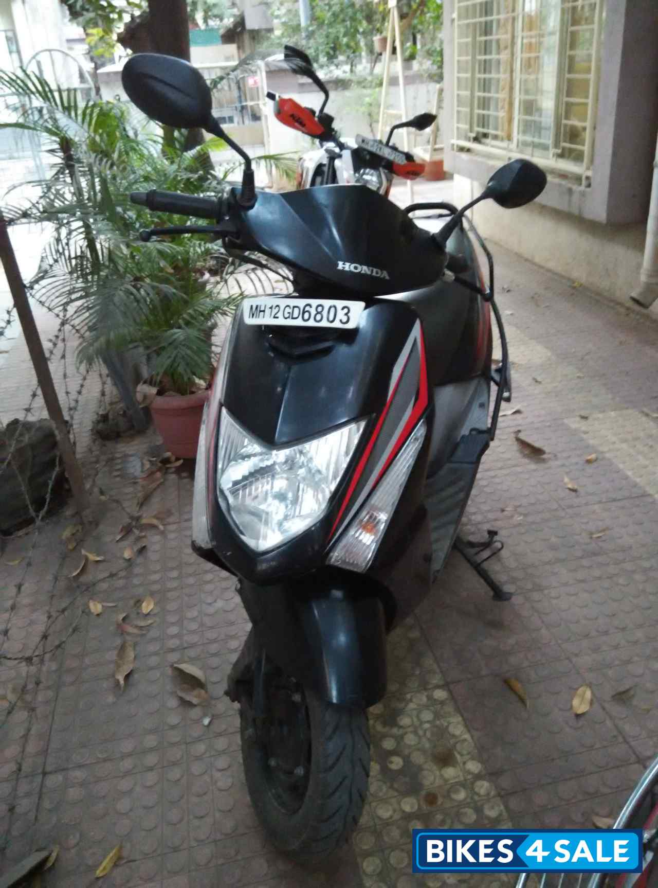 Black Honda Dio Black Honda Dio