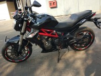 Black Benelli TNT 300