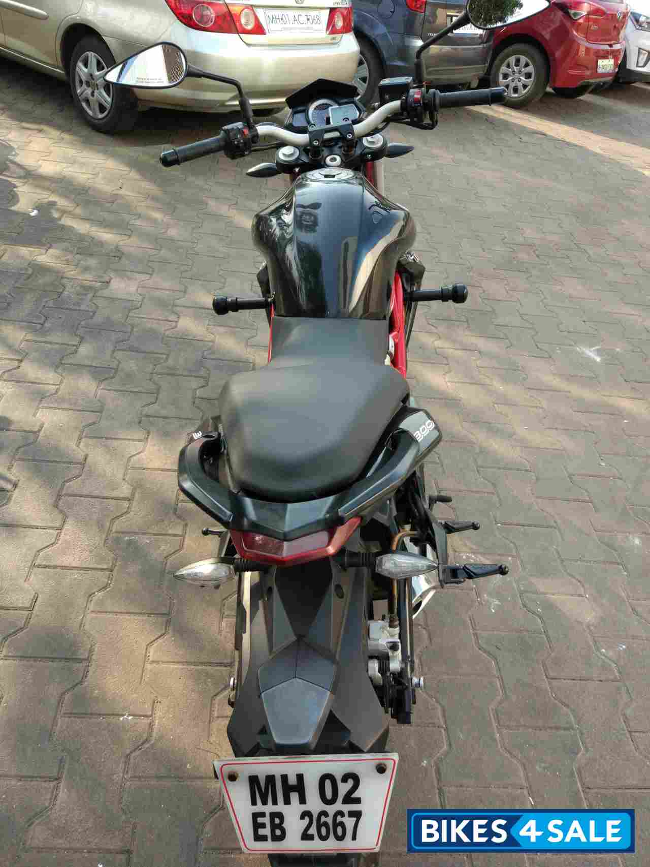 Black Benelli TNT 300