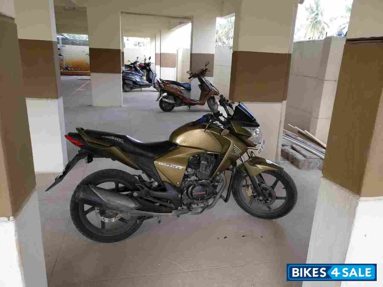 Gold Honda Unicorn Dazzler Gold Honda Unicorn Dazzler