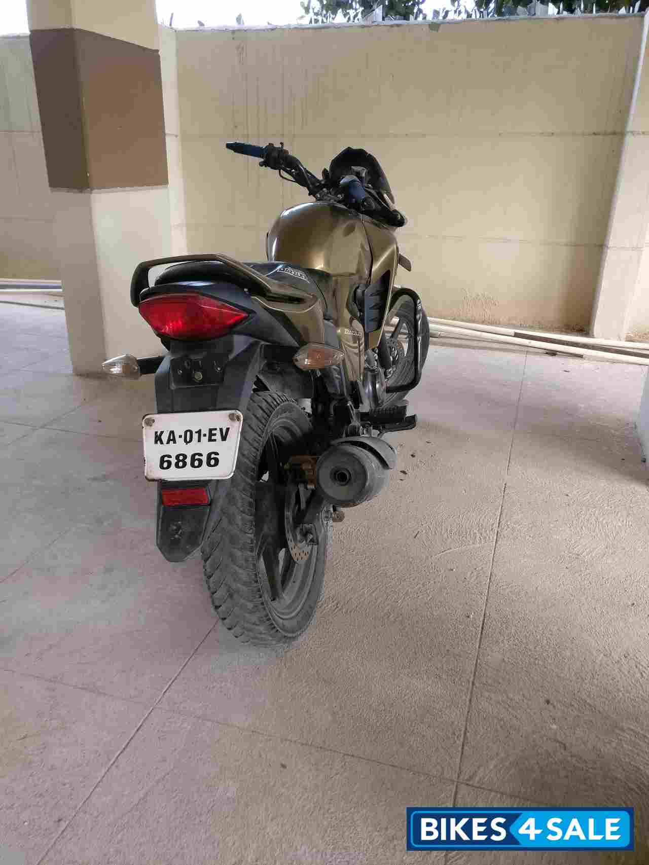 Gold Honda Unicorn Dazzler Gold Honda Unicorn Dazzler